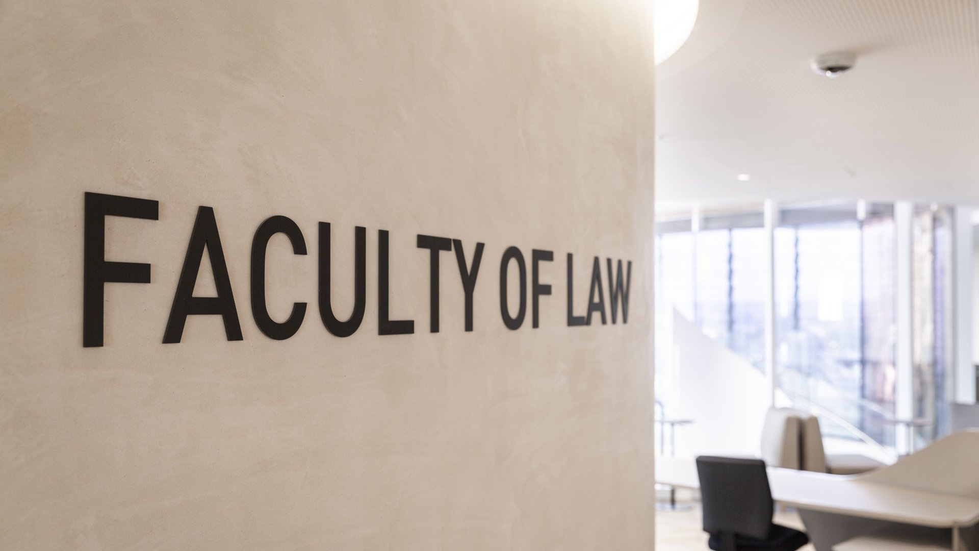 Sign for the faculty of law
